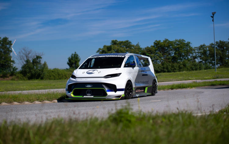 2000-сильный электрический фургон Ford SuperVan 2000-сильный электрический фургон Ford SuperVan