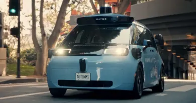 Безпека автономних автомобілів Waymo: статистика вражає