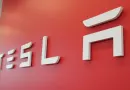 Новий автопілот Tesla FSD v15 та робот Optimus: реальність та обіцянки
