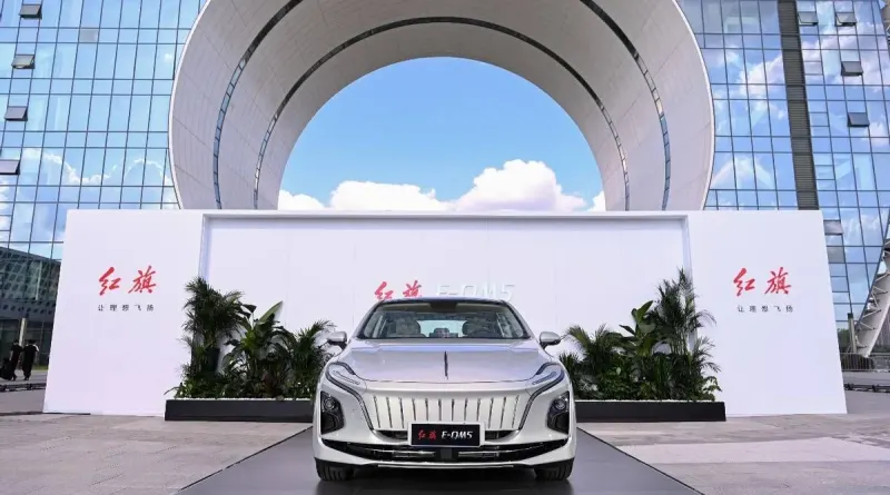 Преміальні електромобілі Hongqi першими отримають нову батарею BYD Blade 2.0