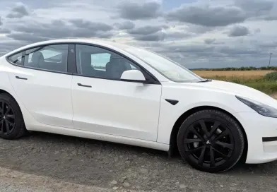 Скільки зберігає батарея Tesla Model 3 після 125 000 км пробігу?