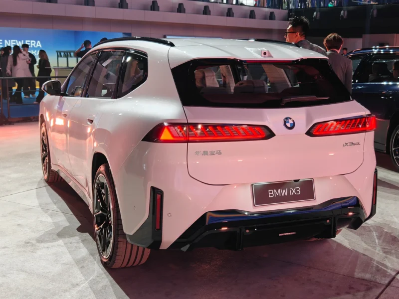BMW iX3 Long-Wheelbase: новий електрокросовер з запасом ходу 919 км