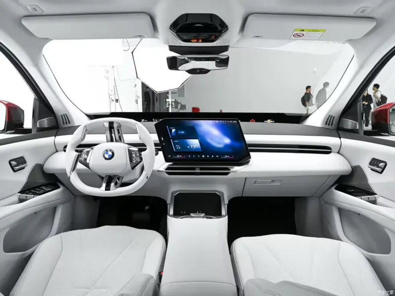 BMW iX3 Long-Wheelbase: новий електрокросовер з запасом ходу 919 км