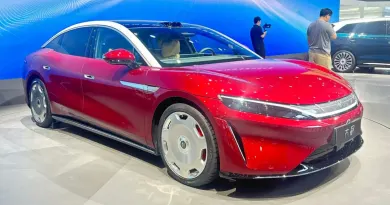 Флагманський седан BYD Da Han EV виходить на ринок із запасом ходу понад 1000 км
