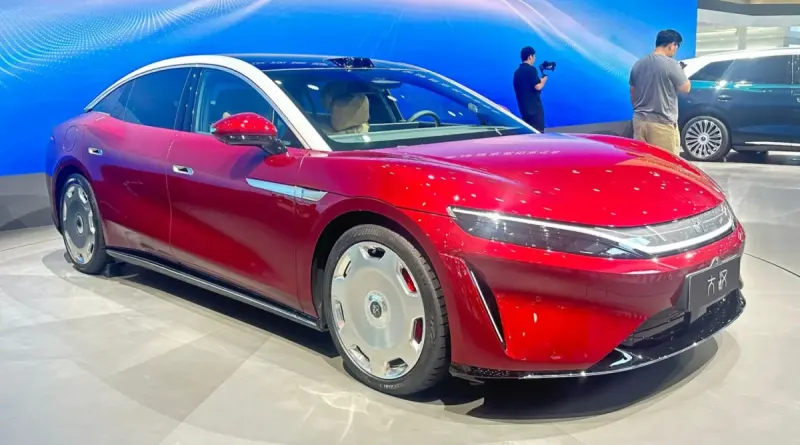 Флагманський седан BYD Da Han EV виходить на ринок із запасом ходу понад 1000 км