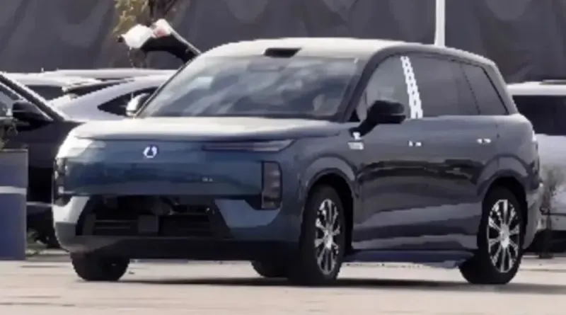 Електричний BYD Denza N8: 1193 к.с. та до 1003 км запасу ходу