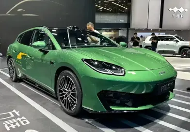 BYD Fang Cheng Bao Formula S розкрив салон та характеристики