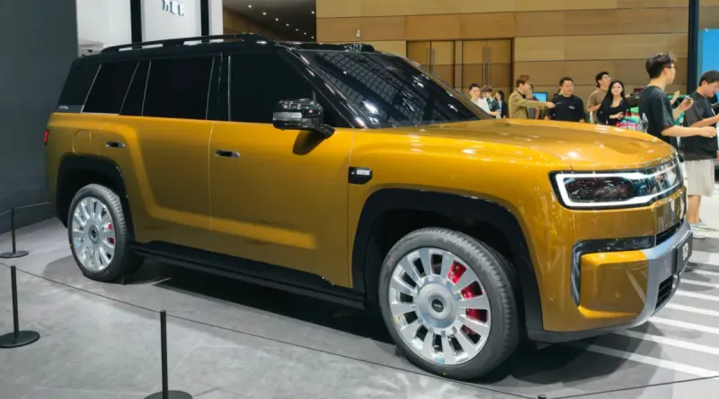 Флагманський гібрид BYD Fang Cheng Bao Ti 9 офіційно дебютував у Китаї