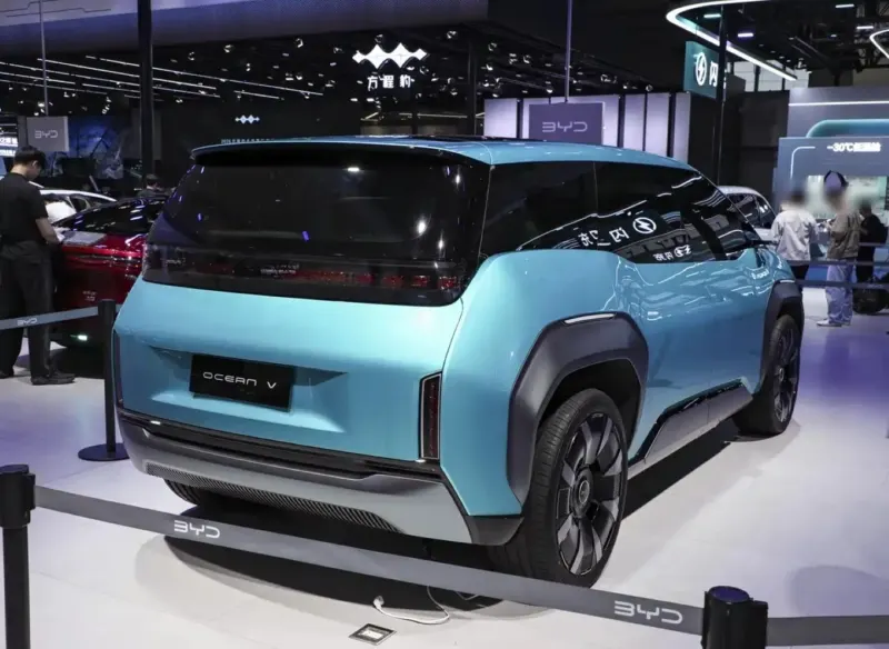 Новий мінівен BYD Ocean MPV помітили на тестах із лідаром на даху