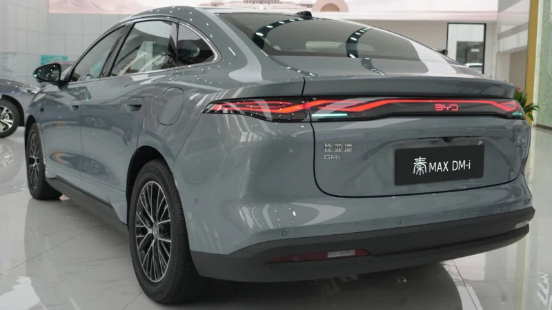 Новий седан BYD Qin Max вже у дилерів: характеристики та дата старту продажів