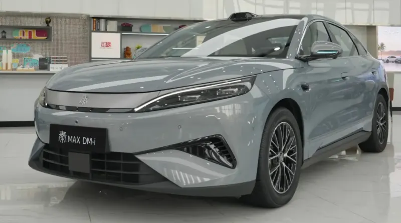 Новий седан BYD Qin Max вже у дилерів: характеристики та дата старту продажів