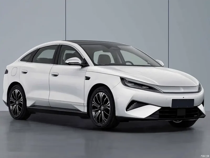 BYD Qin Max: новий седан з гібридними та електричними версіями