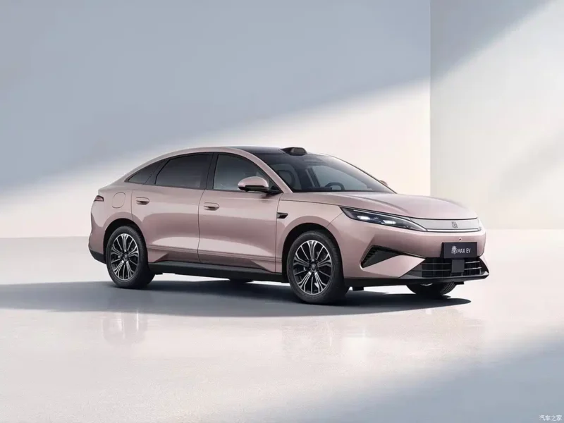 BYD Qin Max: інтер'єр розкрито, ціни та версії гібридного і чистого електромобіля