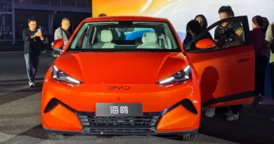 Новий хетчбек BYD Seagull офіційно представлено за ціною від 9800 доларів