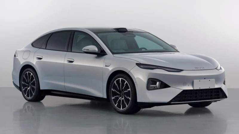 Новий седан BYD Seal 07 розсекретили в Китаї через п'ять місяців після виходу попередника