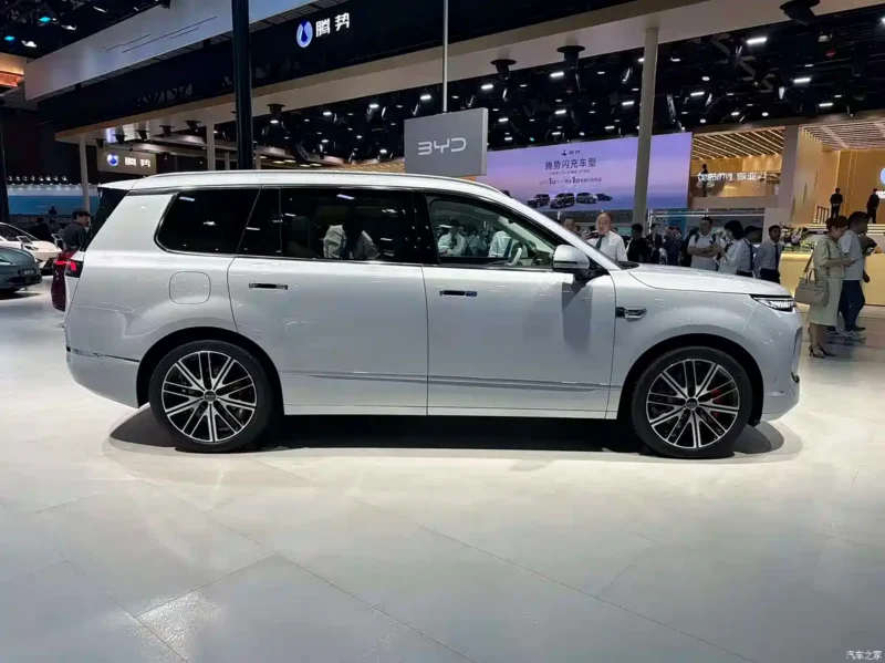 Новий флагманський SUV BYD Sealion 08 виходить на ринок із запасом ходу 900 км