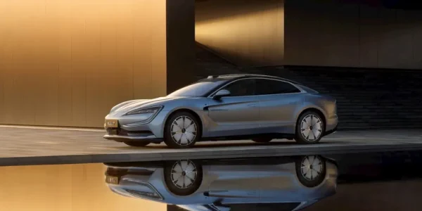 Ультра-роскошный электрический седан BYD Yangwang U7