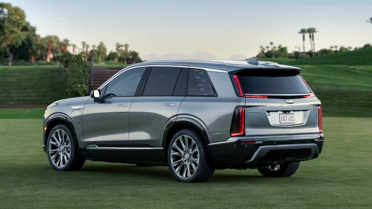 Cadillac Vistiq відкликання: 14 000 електрокросоверів через ризик защемлення дітей