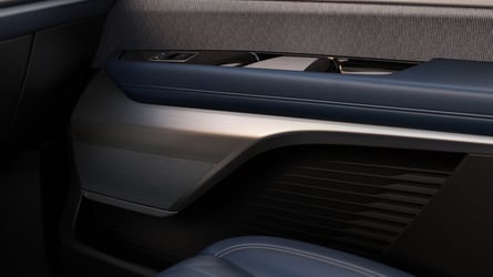 Cadillac Vistiq відкликання: 14 000 електрокросоверів через ризик защемлення дітей