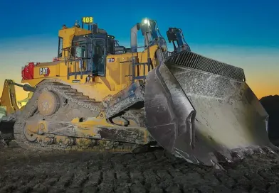 Caterpillar D11 XE: новий гігантський бульдозер отримав гібридну електроустановку