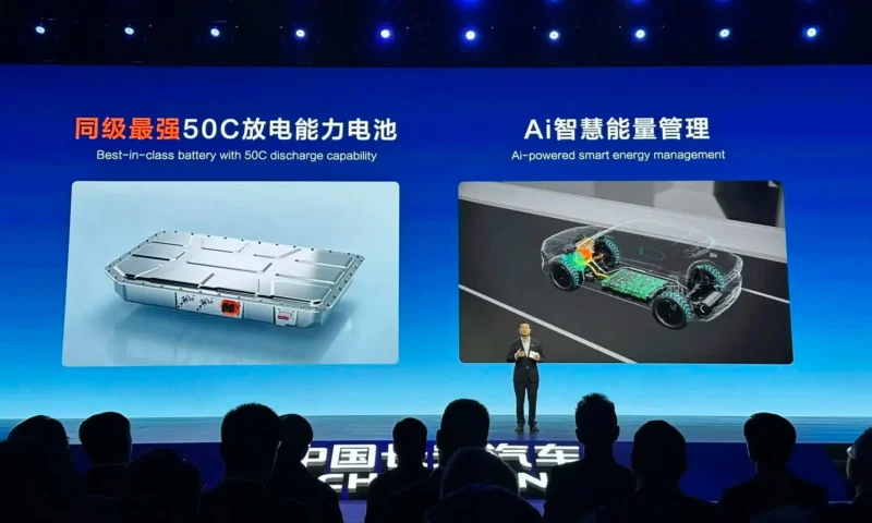 Гібридний кросовер Changan CS55 Plus HEV готують до виходу на ринок