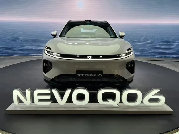 Новий Changan Nevo Q06: подвійний двигун, RWD та надшвидка зарядка 6C