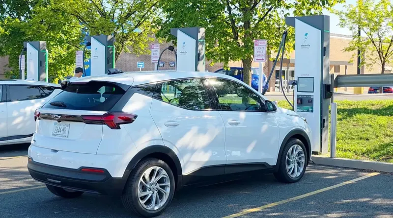 Новий Chevrolet Bolt 2027 перевершив офіційні оцінки у шосейному тесті