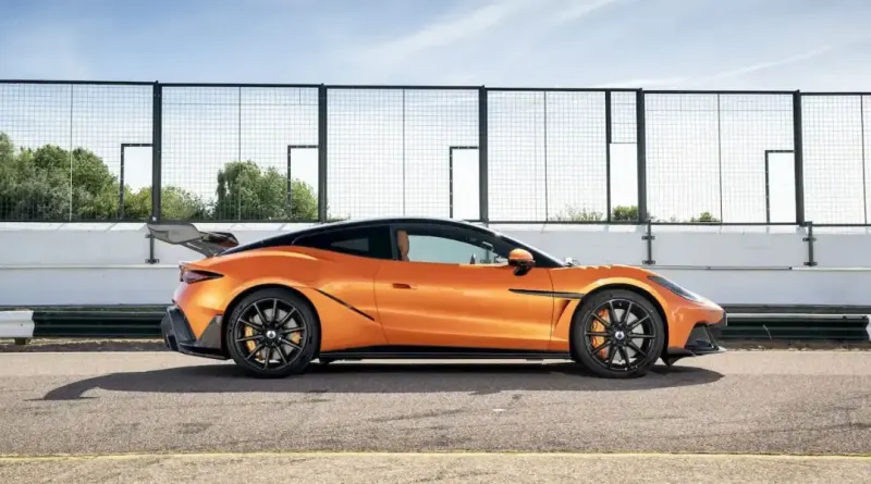 Електричний суперкар Denza Z від BYD обійшов Porsche за швидкістю та ціною