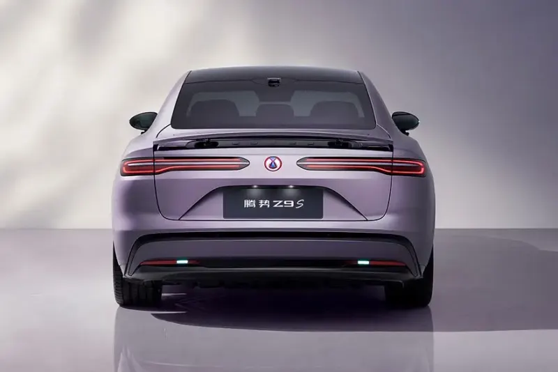 Флагманський седан Denza Z9S від BYD виходить на ринок із рекордним запасом ходу