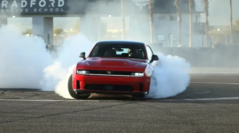 Електричний монстр на 670 к.с.: Dodge відкрив замовлення на новий Charger Daytona EV 2027 року