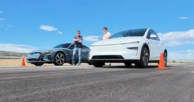 Драг-рейсинг Tesla Model Y проти Audi E-Tron GT та BMW i8: вражаючий результат