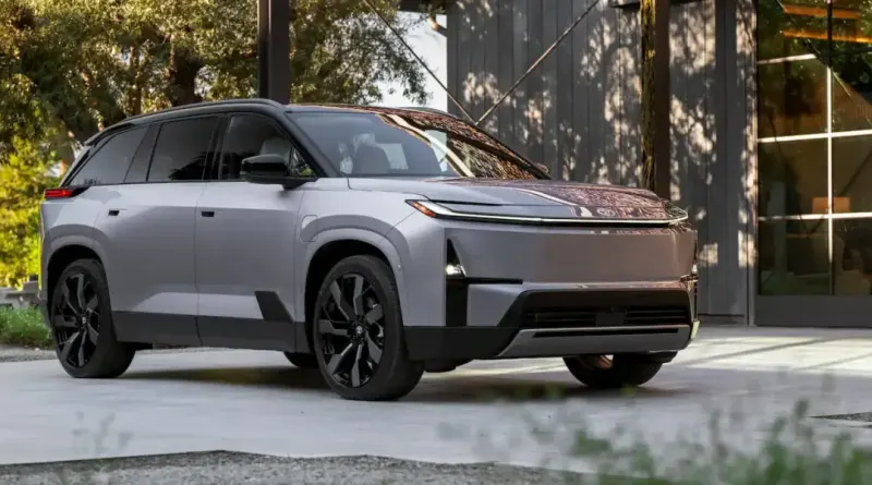 Японці знову відкладають електричний кросовер Toyota Highlander: старт перенесли