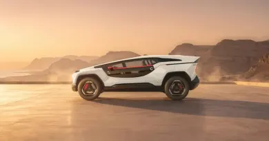 Ceer EXOBOT: перший саудівський електромобіль у кузовах кросовер та седан