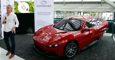 Забутий триколісний електромобіль SONDORS виставили на продаж за копійки