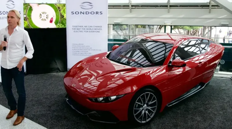 Забутий триколісний електромобіль SONDORS виставили на продаж за копійки