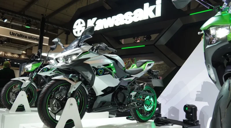 Модульний електромотоцикл Kawasaki: японський бренд запатентував революційну раму