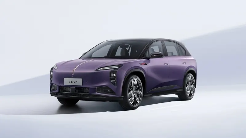 FAW Hongqi створила першу сонячну панель для електромобілів на перовськітах