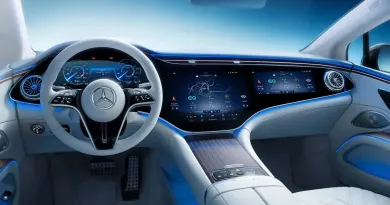 Mercedes-Benz визнав помилку: фізичні кнопки повертаються в салони авто