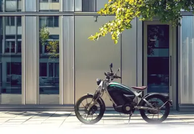 Новий електромотоцикл Flying Flea C6 від Royal Enfield виходить на європейський ринок