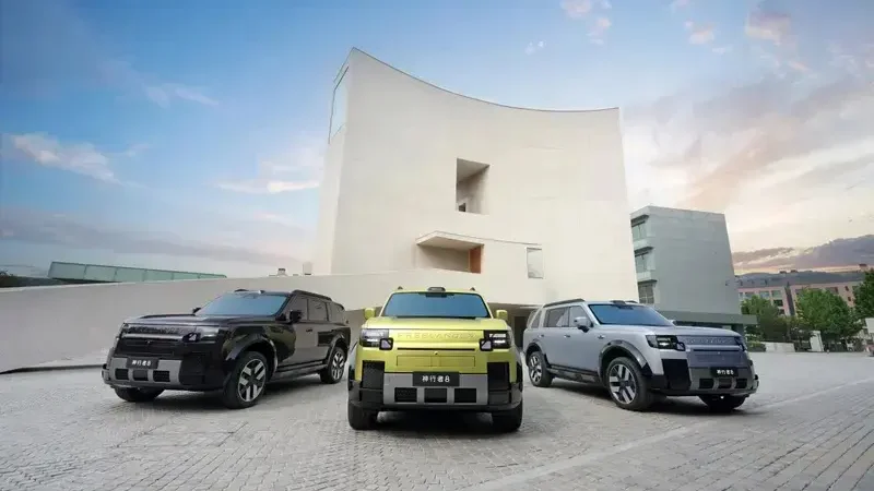 Розкрито деталі інтер'єру та технологій нового позашляховика Freelander 8