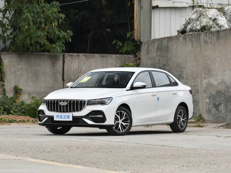 Седан Geely Emgrand оновився та отримав цінник від $8400