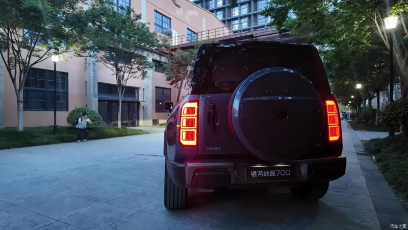Geely Galaxy Cruiser 700: дебют потужного позашляховика на 1113 к.с.