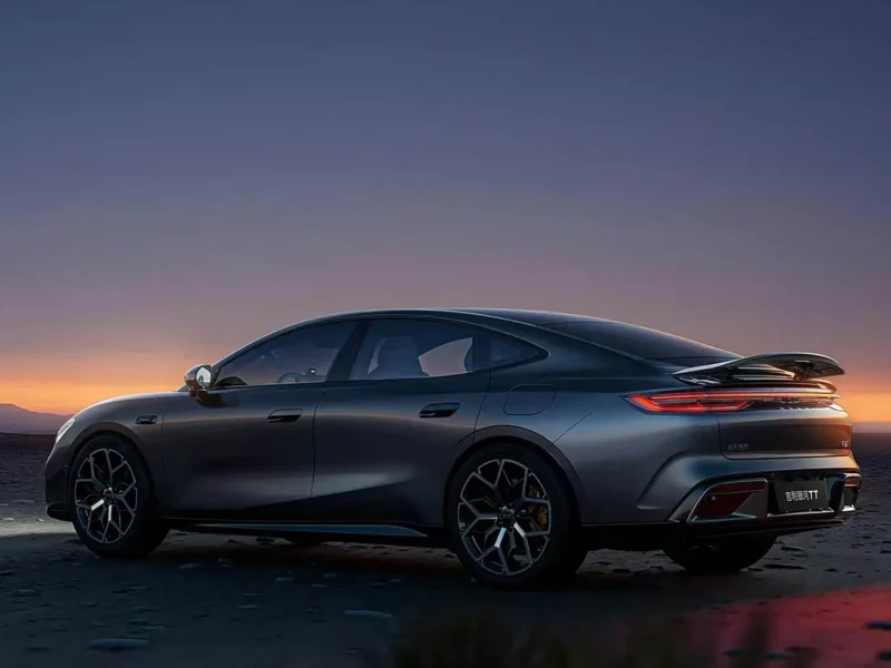 Новий седан Geely Galaxy TT вийшов на ринок з акумулятором CATL та 800-вольтовою архітектурою