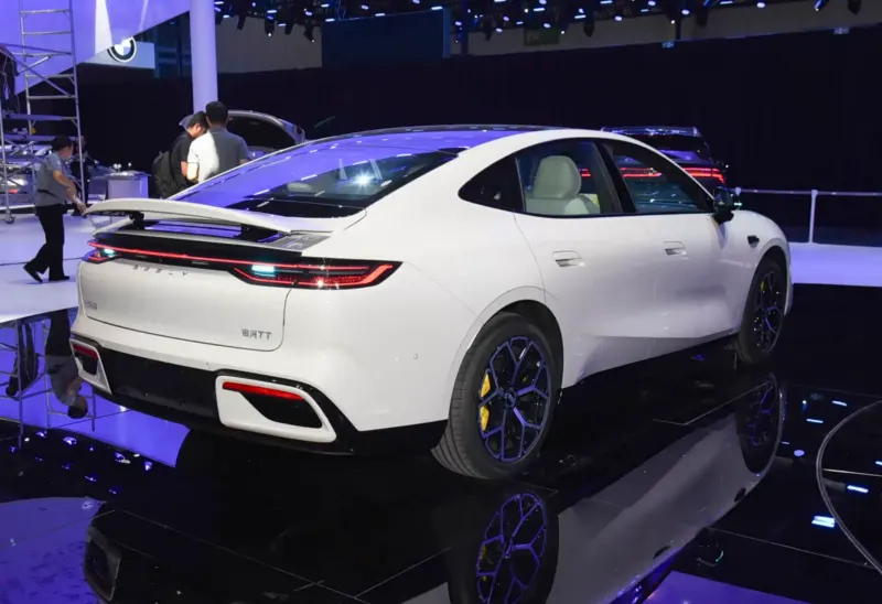 Електричний седан Geely Galaxy TT вийшов на ринок з ціною від $19 100