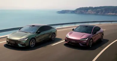 Новий електричний седан Geely TT вийшов на ринок за ціною від $19 100