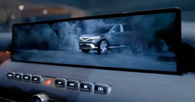 Новий Genesis GV90 отримав висувний OLED-дисплей для перегляду фільмів