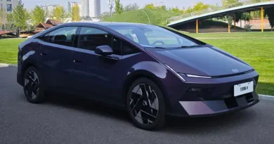 Електричний седан Hyundai Ioniq V виходить на ринок за ціною від 16 380 доларів