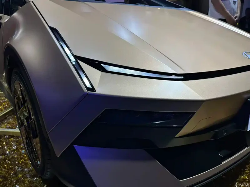 Новий електричний седан Hyundai Ioniq V виходить на ринок за $17 600