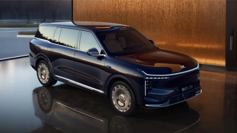 Флагманський кросовер IM LS9 готує оновлення з новим автопілотом