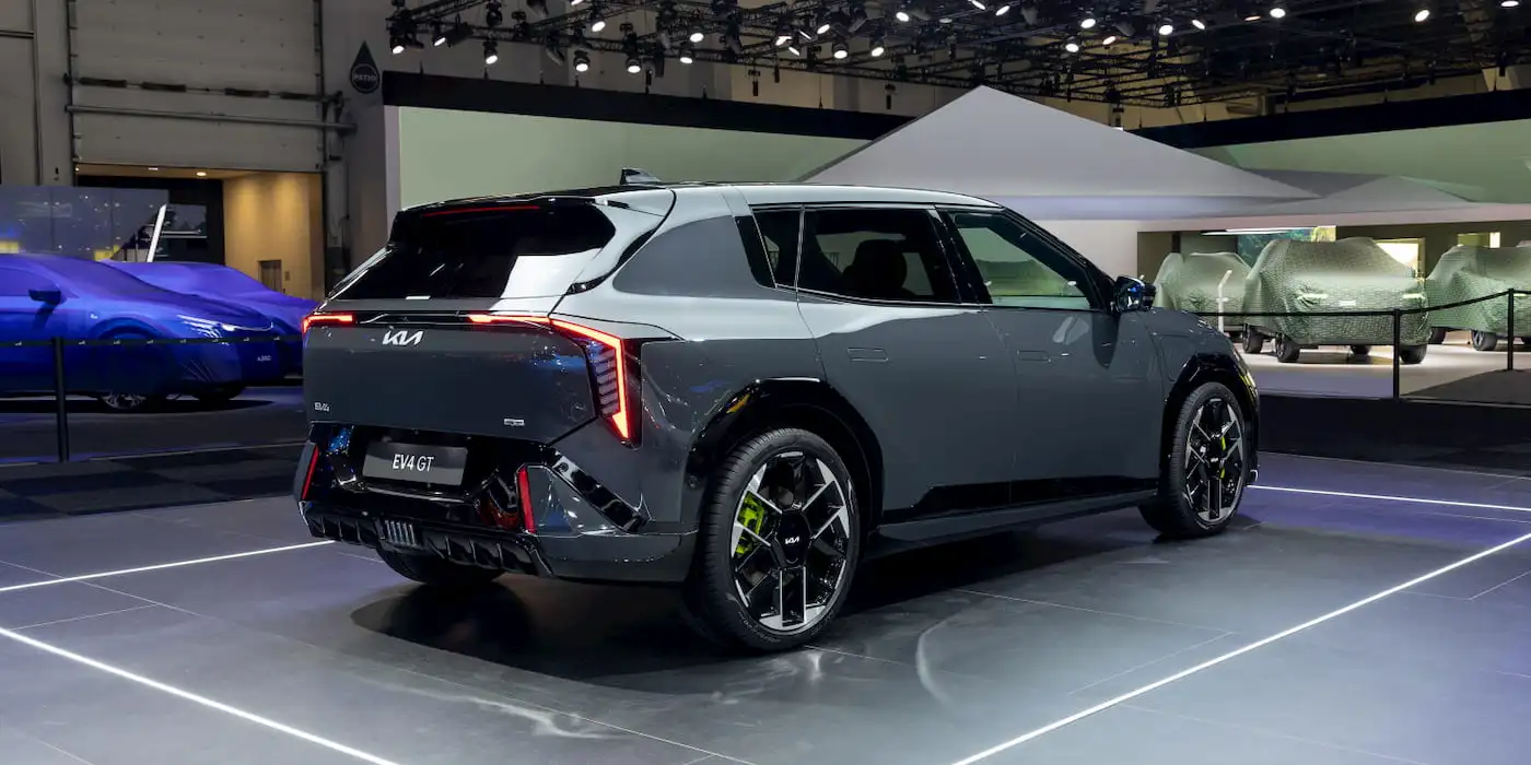 Kia EV4 AWD: Новий повнопривідний варіант з покращеним запасом ходу